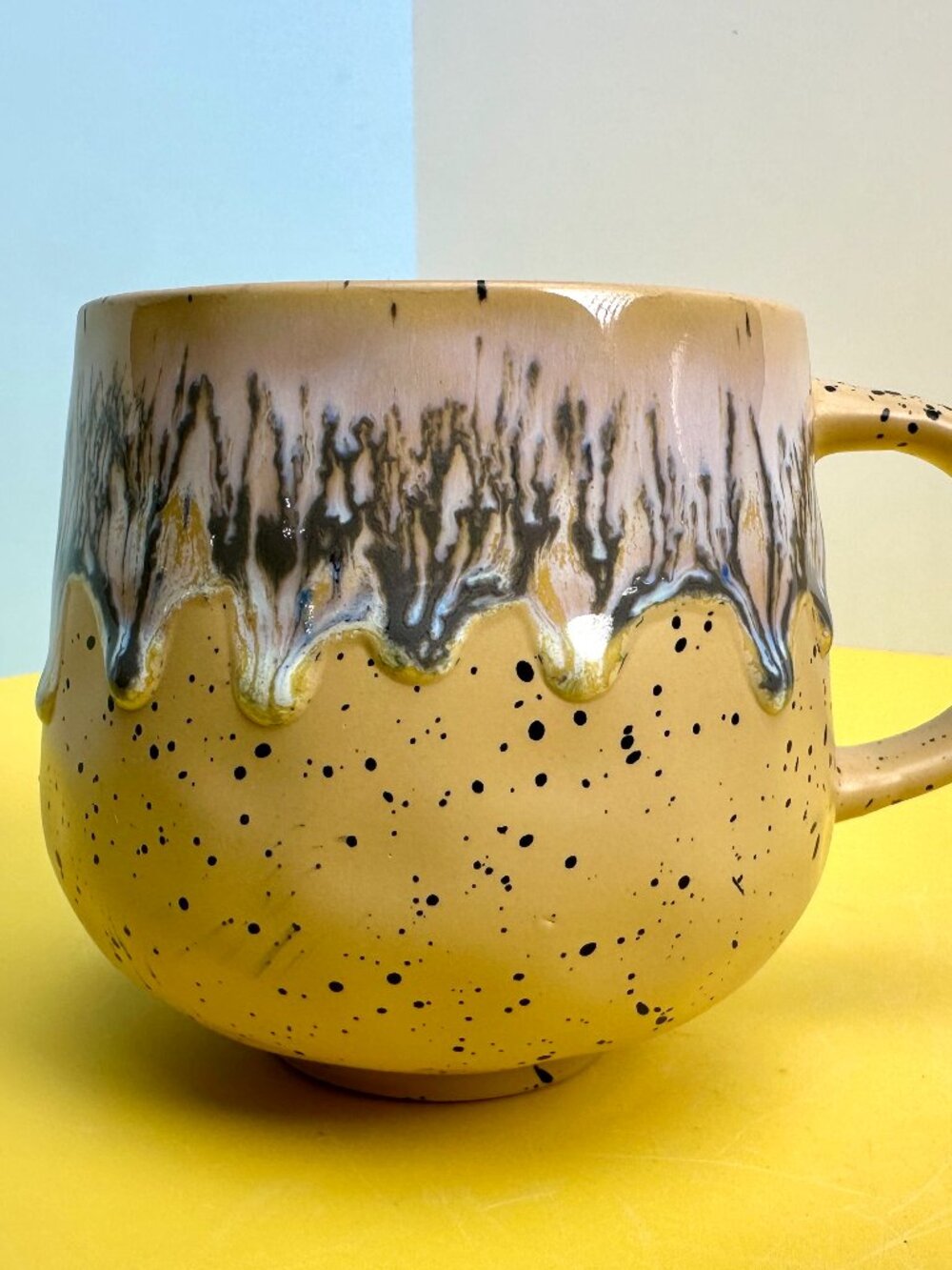 Beige Drip Glaze Speckled Stoneware Mug – Brand New